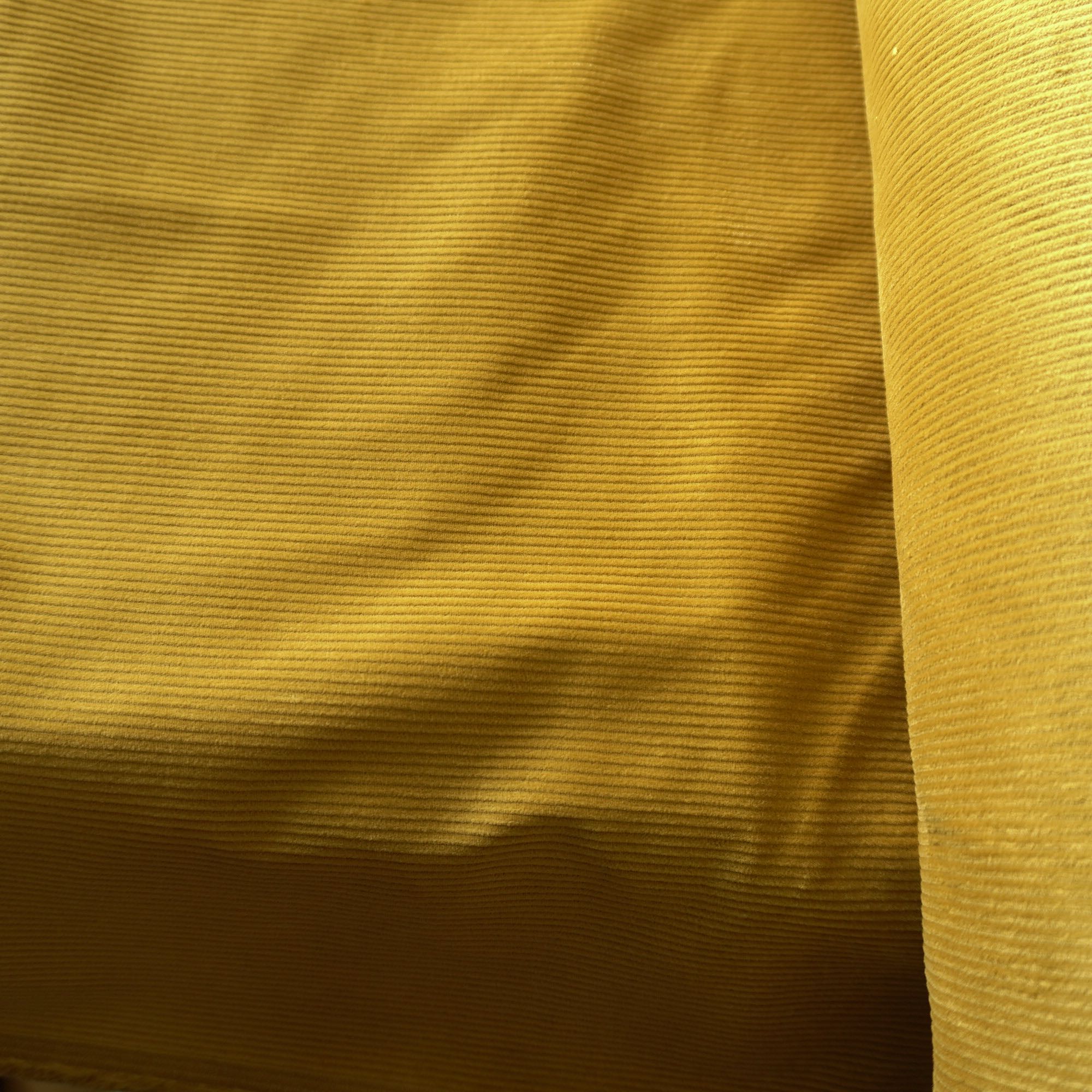 9w Horizontal Stretchy Corduroy - Ginger