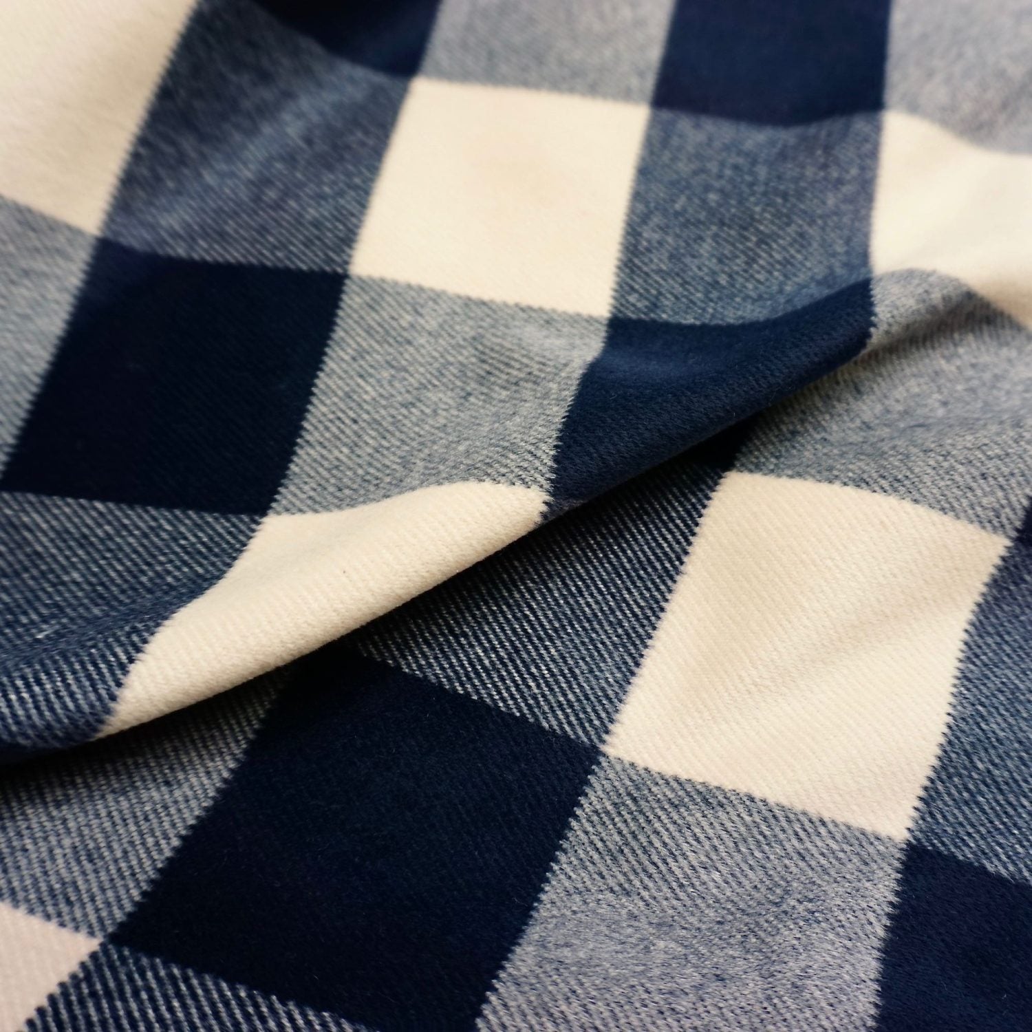 Big check coating navy and cream