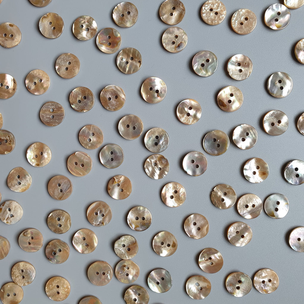 Pure shores button set