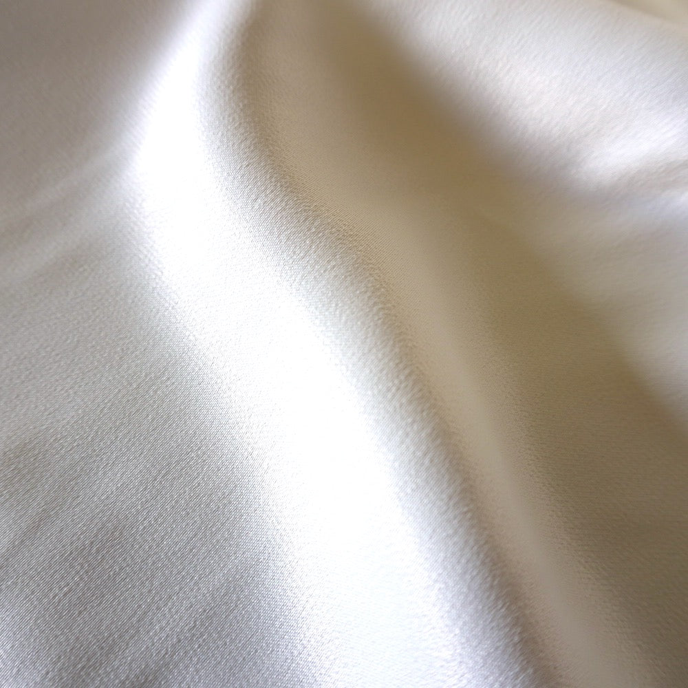 1104 Viscose Silk Satin - Pearl white