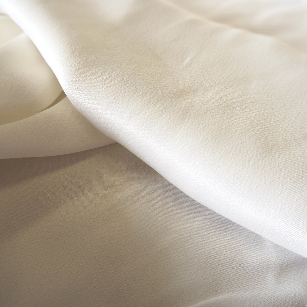 1104 Viscose Silk Satin - Pearl white