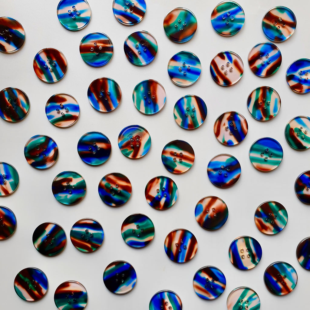 Salem Button Card (25mm Coat Size)