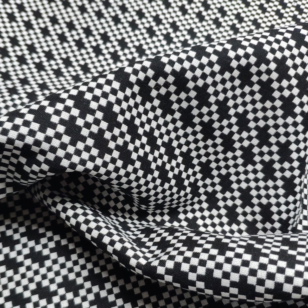 Square dots - yarn dyed stretch fabric