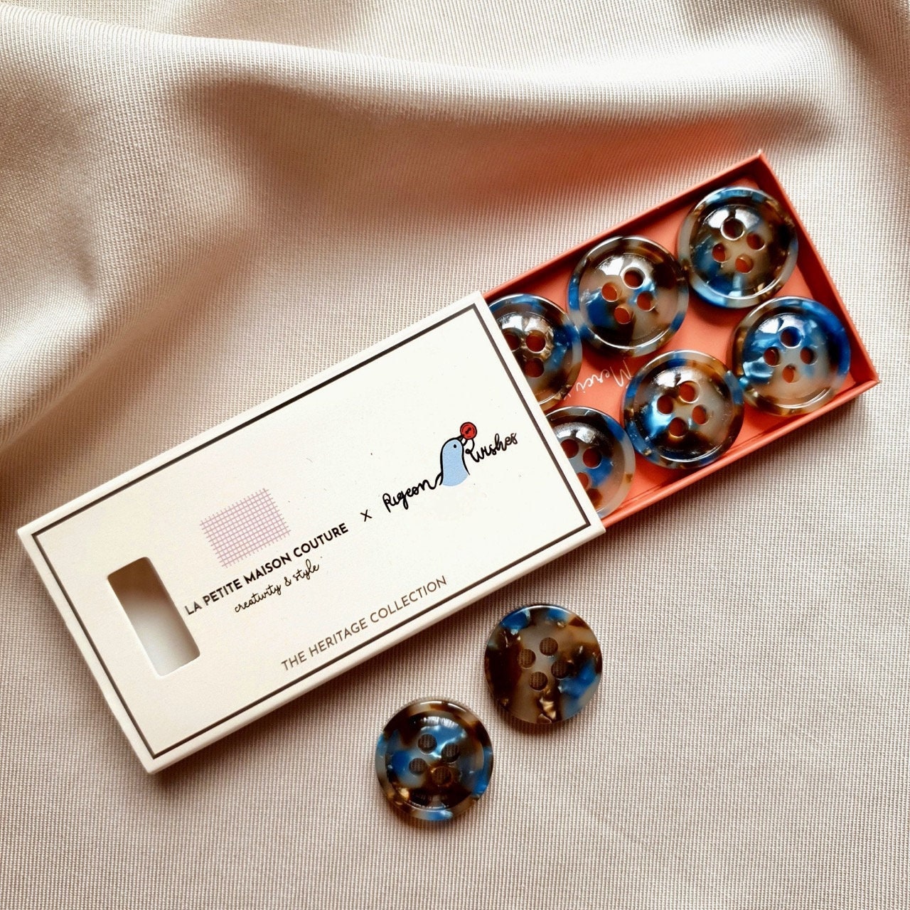 Un cafe a paris (23mm coat size)