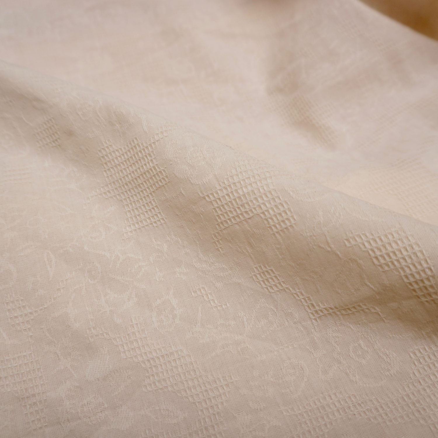 Embroidery waffle check and flower - cream