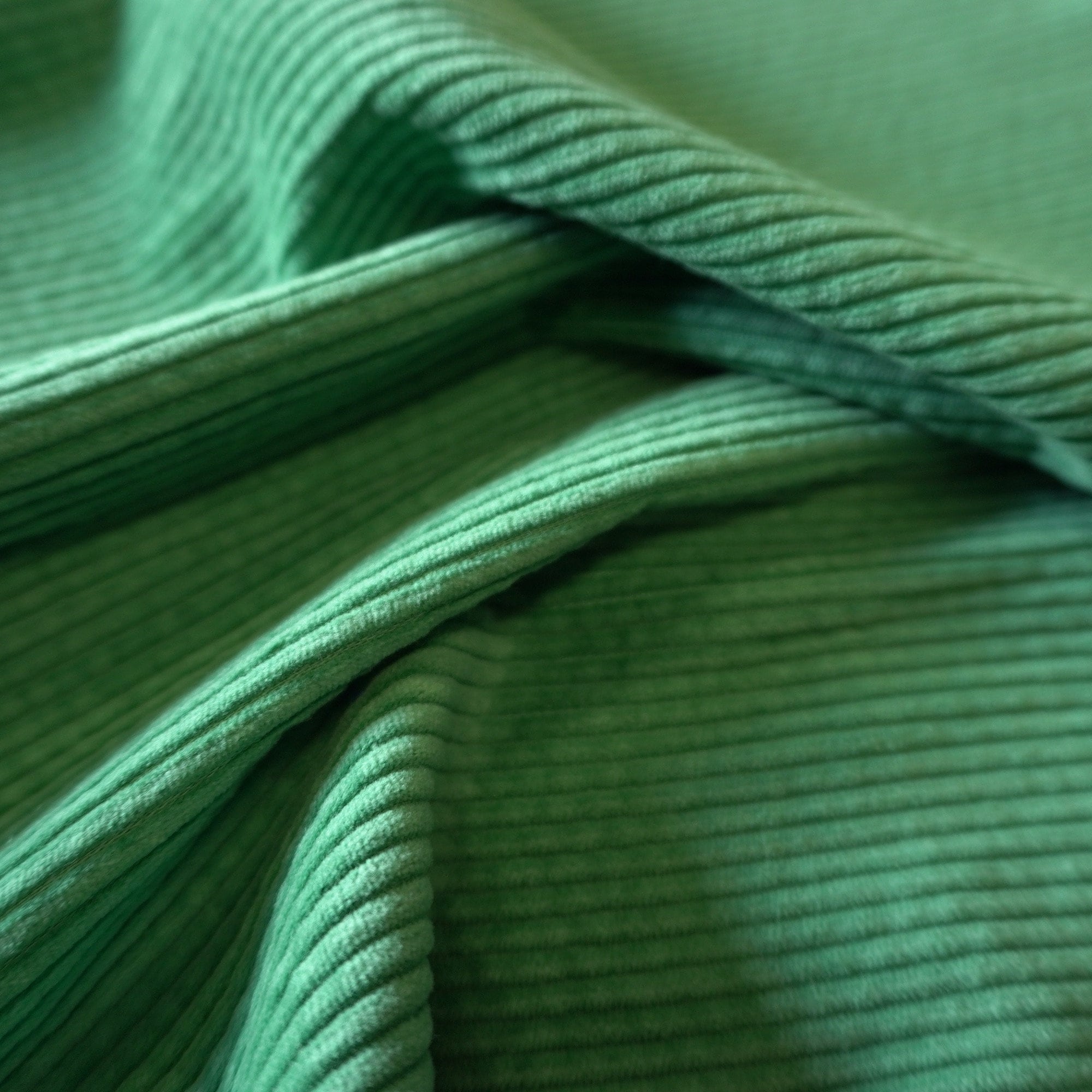 6w Soft Corduroy - Grass Green