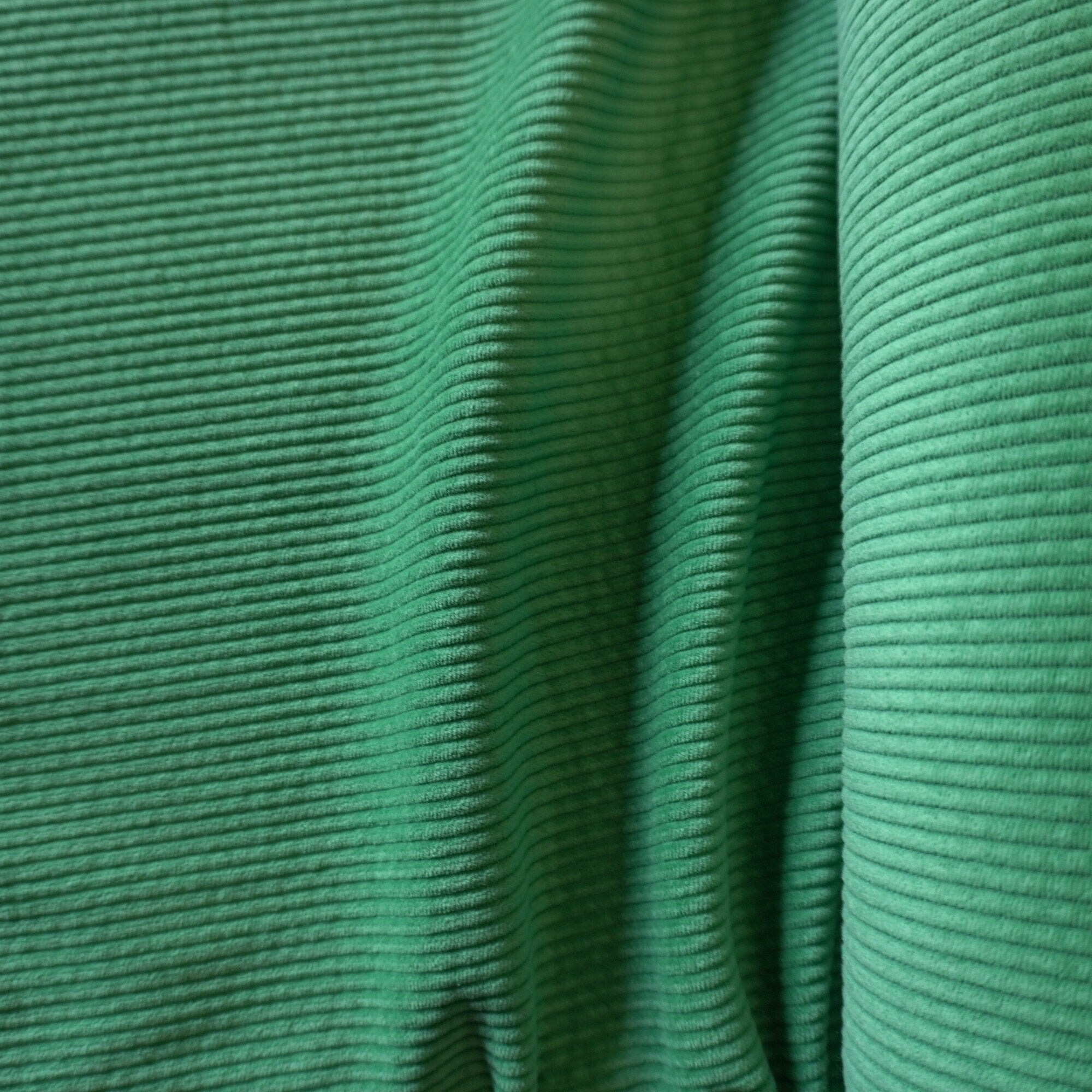6w Soft Corduroy - Grass Green