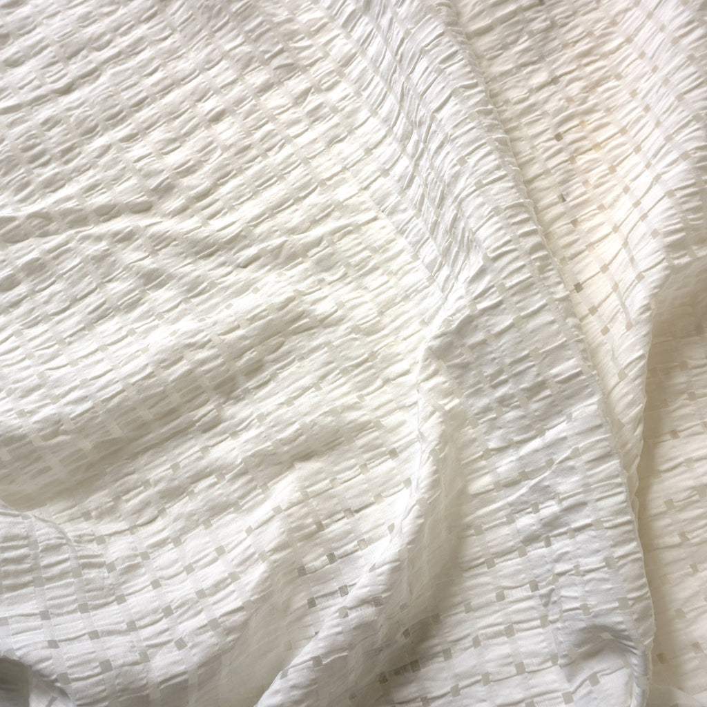 Puckered seersucker Gingham Bubble -Pearl white