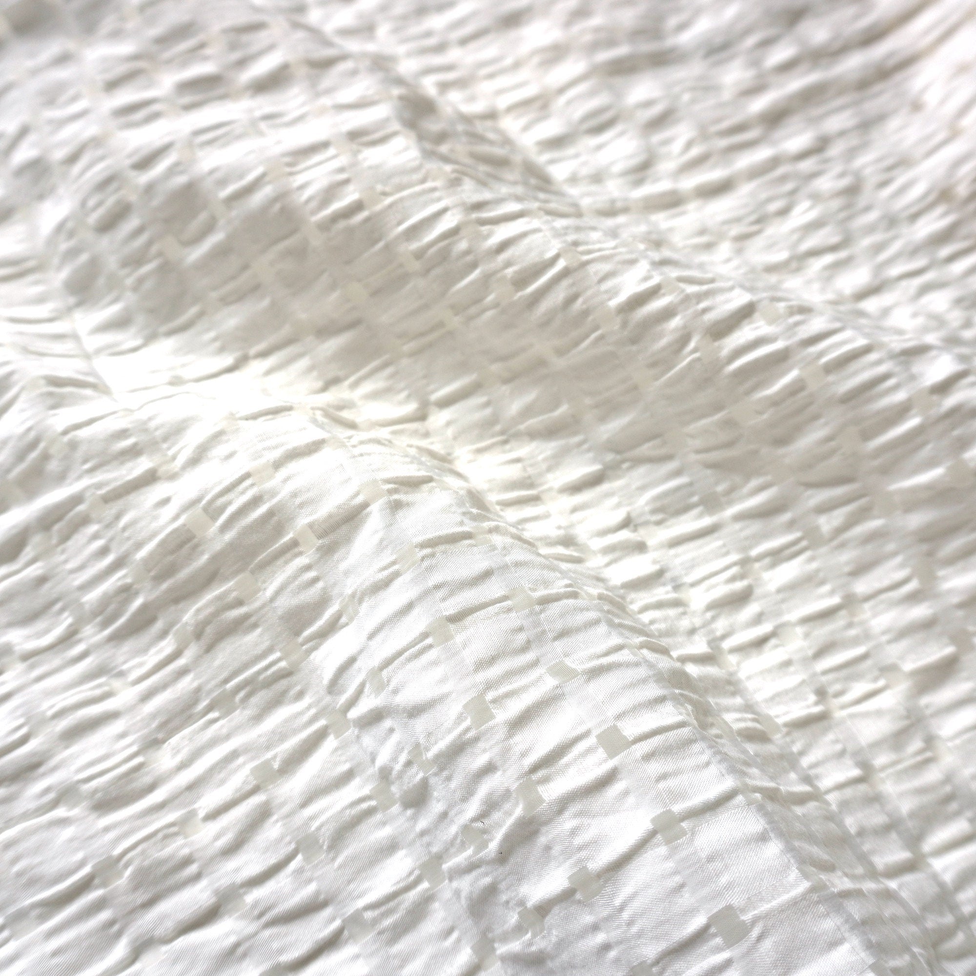 Puckered seersucker Gingham Bubble -Pearl white