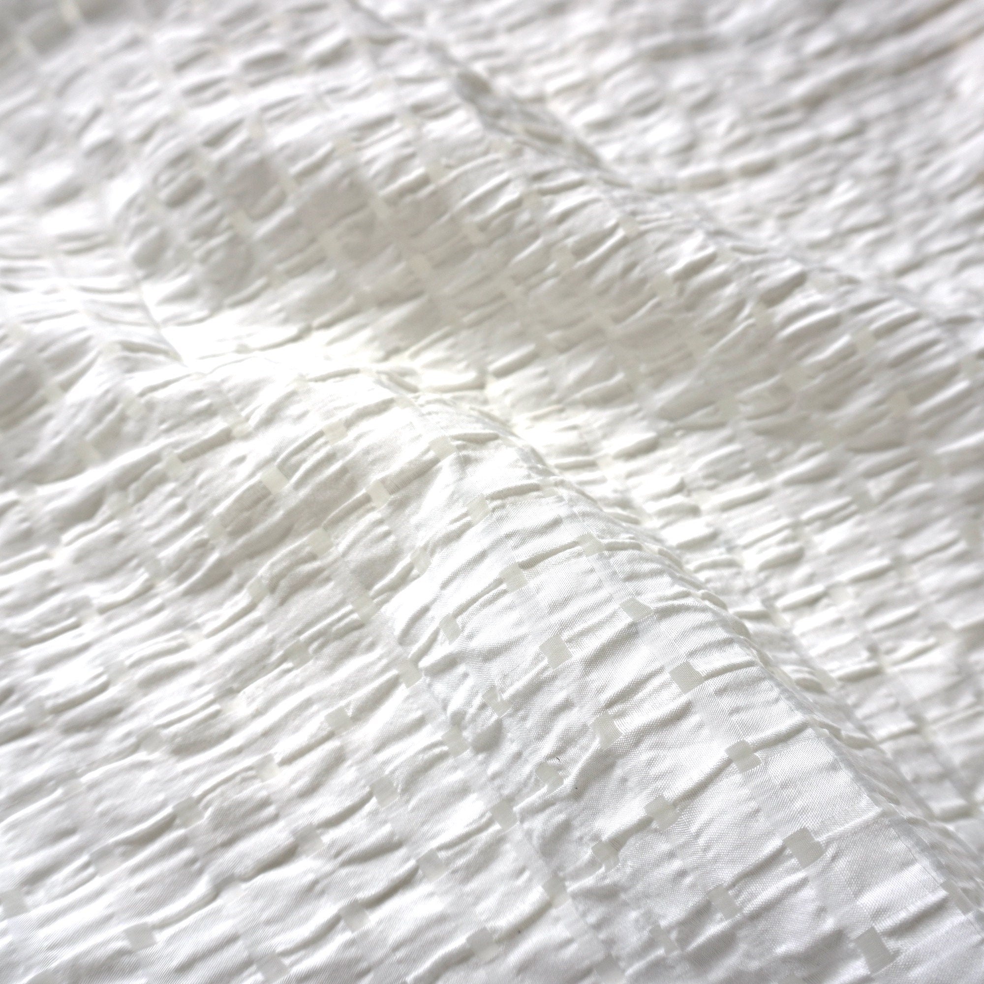 Puckered seersucker Gingham Bubble -Pearl white
