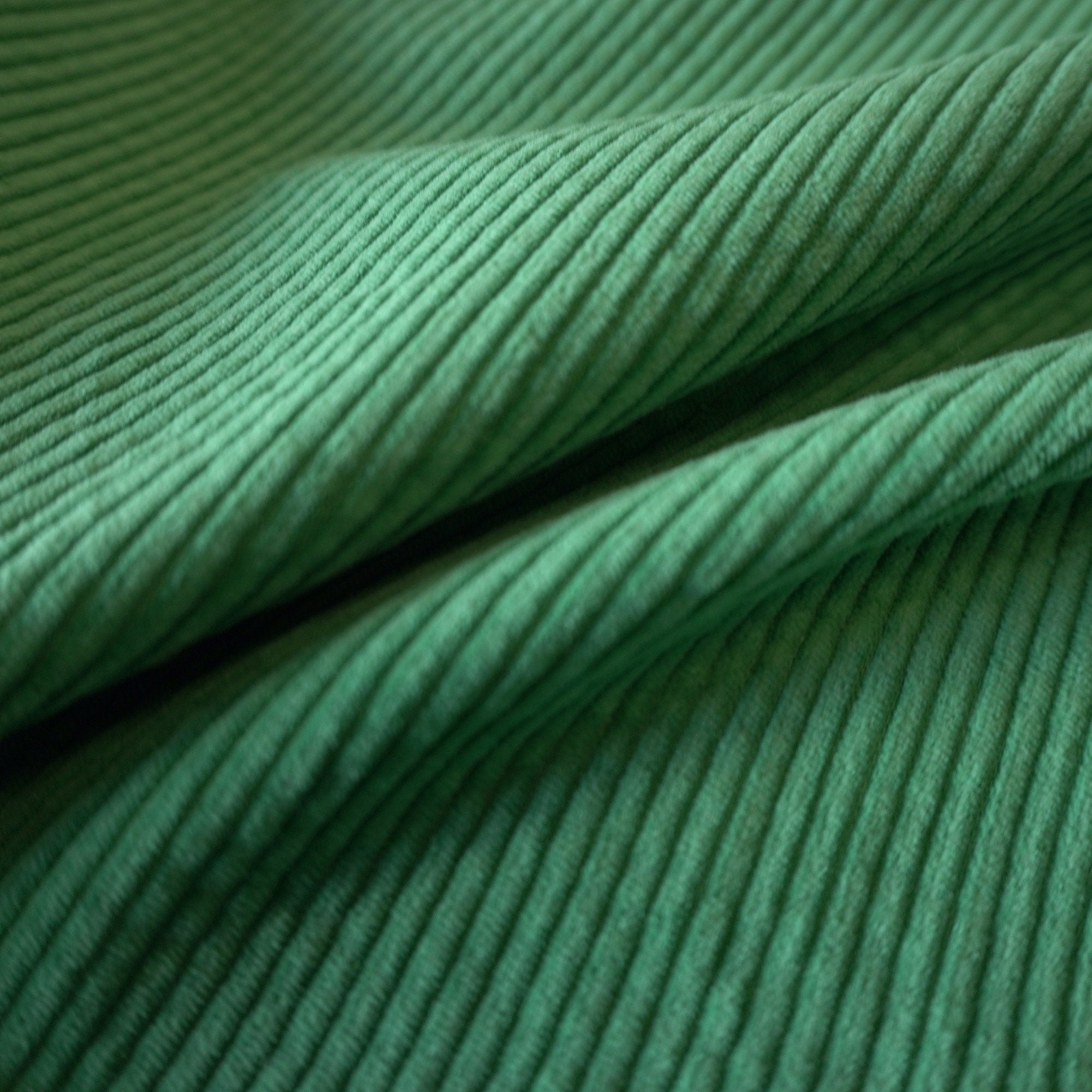 6w Soft Corduroy - Grass Green