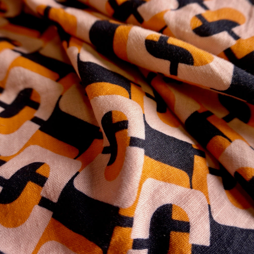 Orange buckle linen viscose print - Black orange