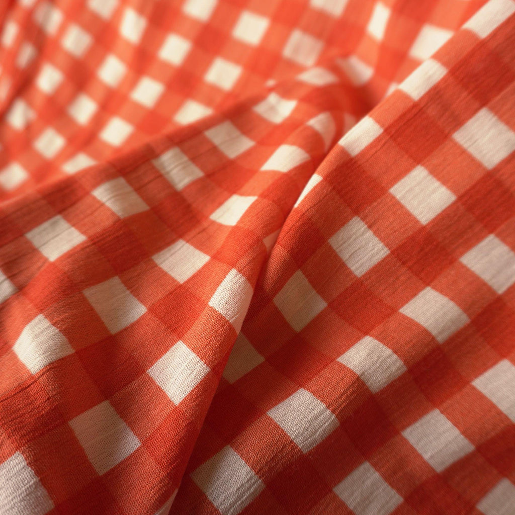 Crinkled bold grid viscose print - red