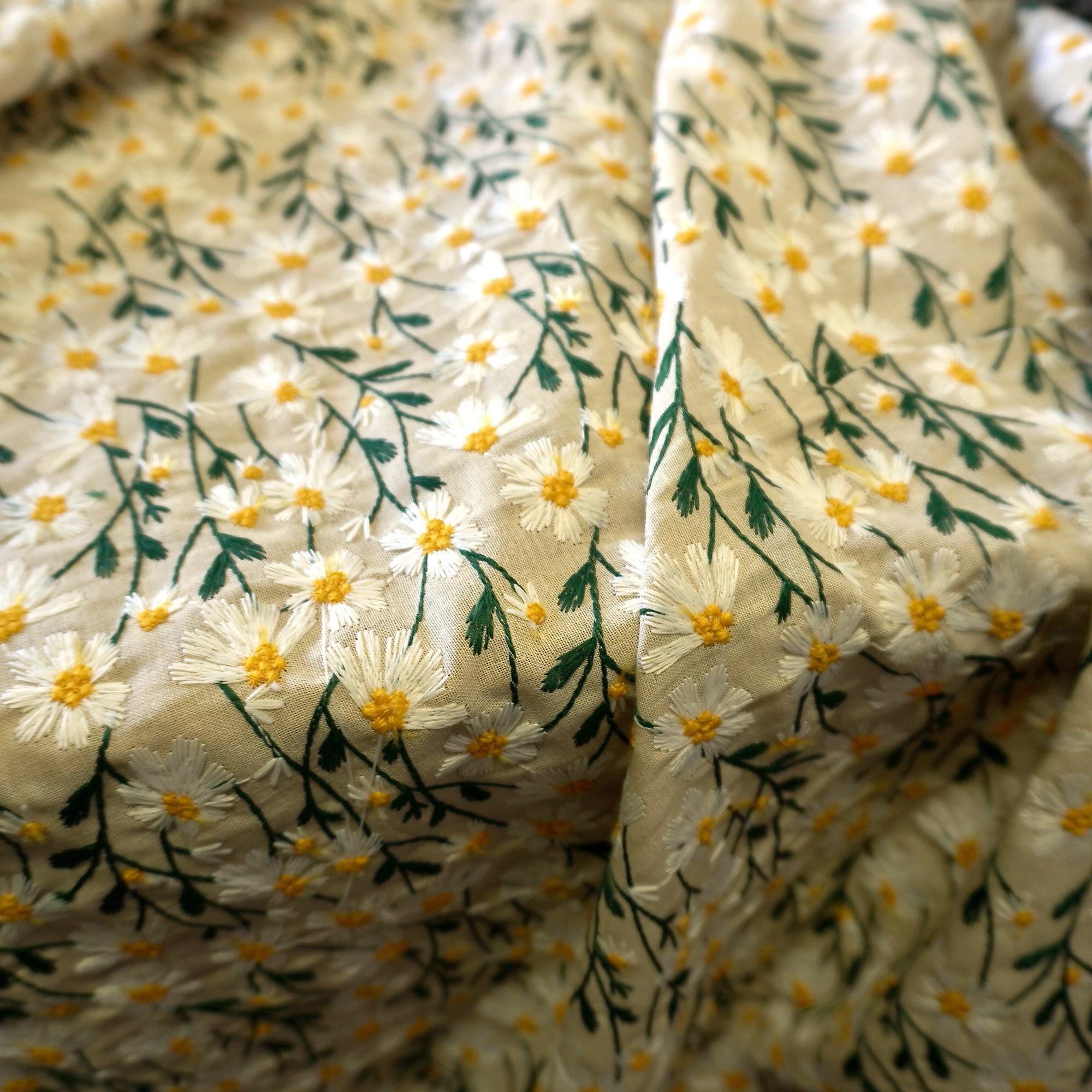 Embroidery White Daisy flower Cotton Linen