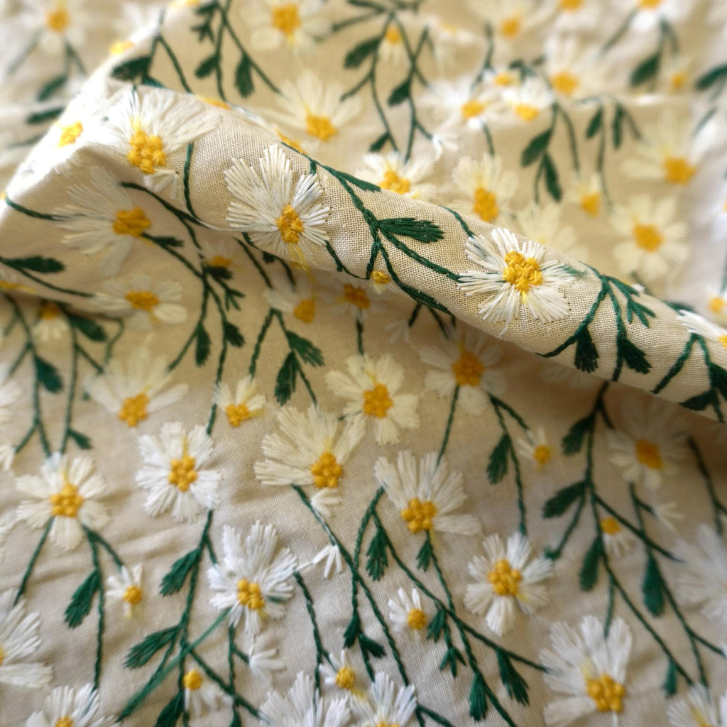 Embroidery White Daisy flower Cotton Linen
