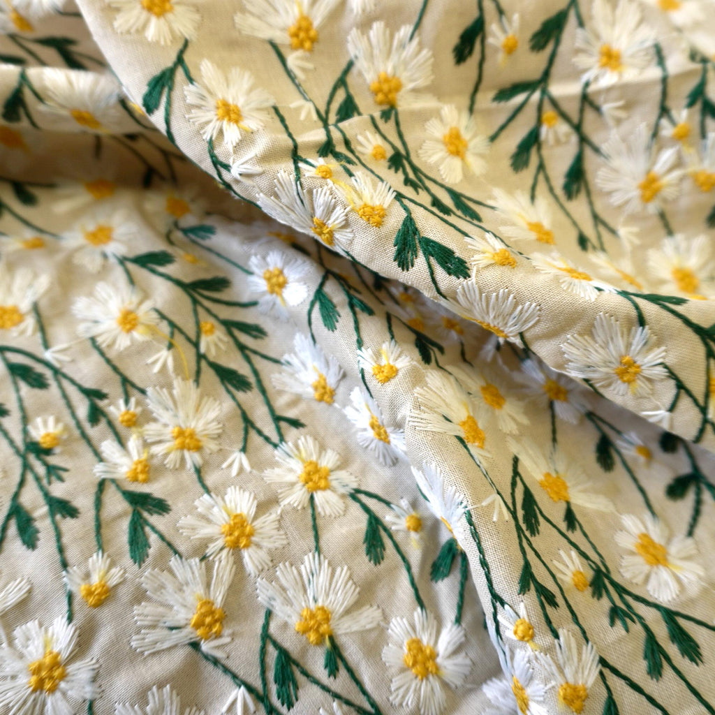 Embroidery White Daisy flower Cotton Linen