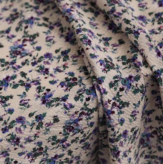 Lilac lover ditsy flower seersucker fabric （last 1.5m）