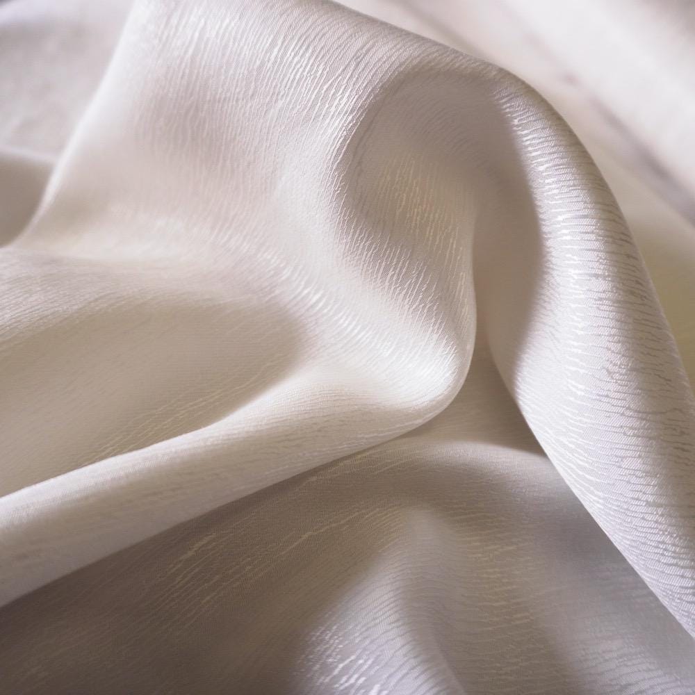 Cupro Tencel bark silk jacquard - ivory white
