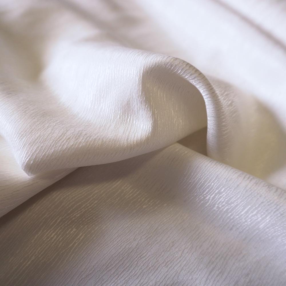 Cupro Tencel bark silk jacquard - ivory white