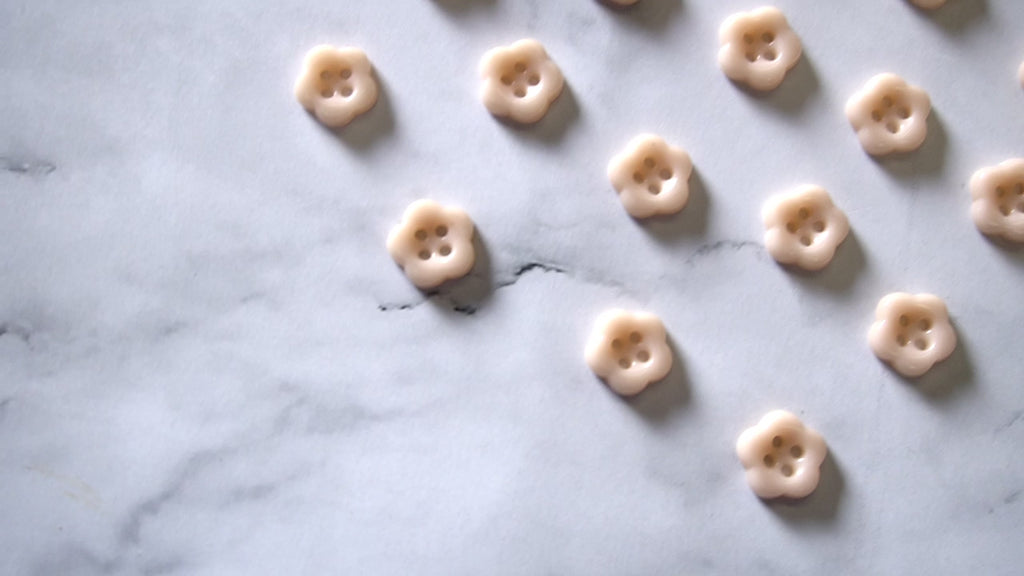 Sanded Ceramic Flower Button Set (13mm shirting size)
