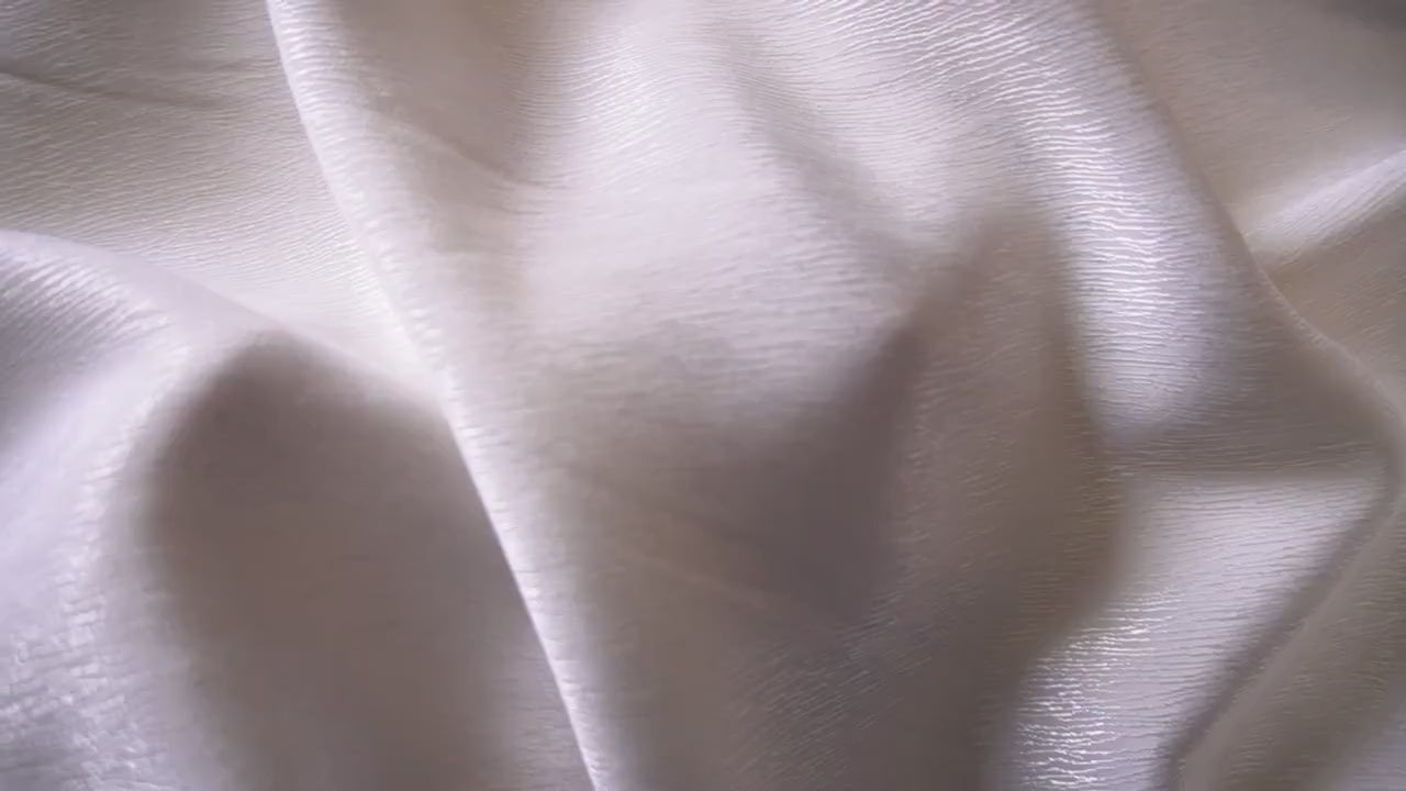 Cupro Tencel bark silk jacquard - ivory white